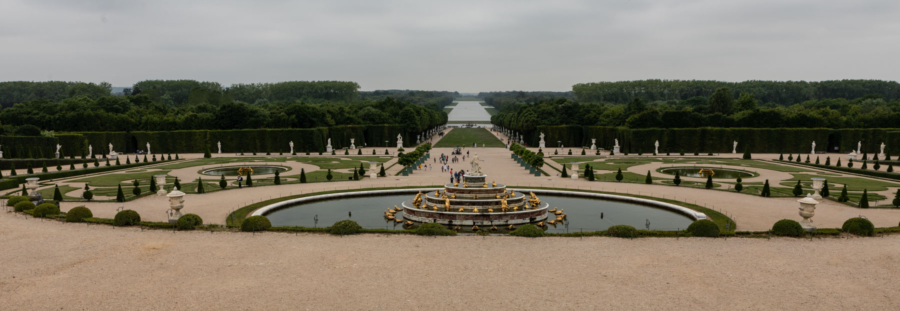 Bassin et parterre de Latone im Garten von Versailles